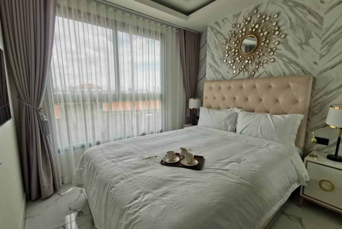 Arcadia Millennium Tower 2br 40