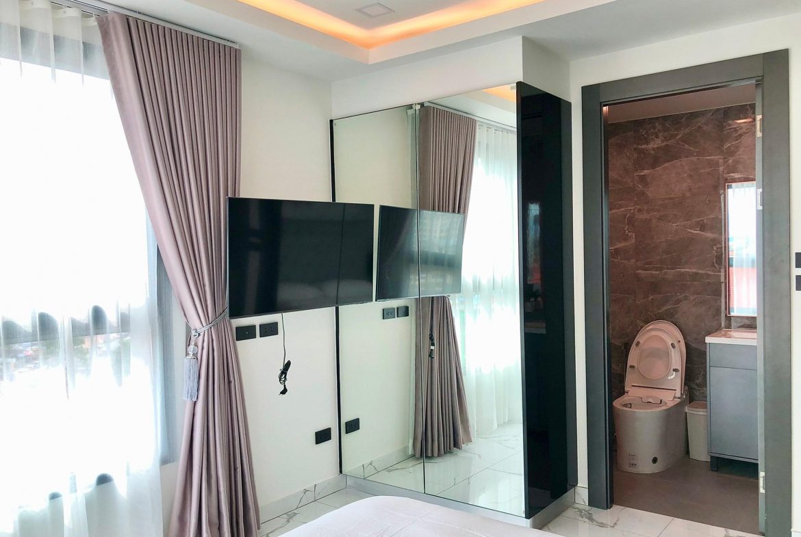 Arcadia Millennium Tower 2br 40