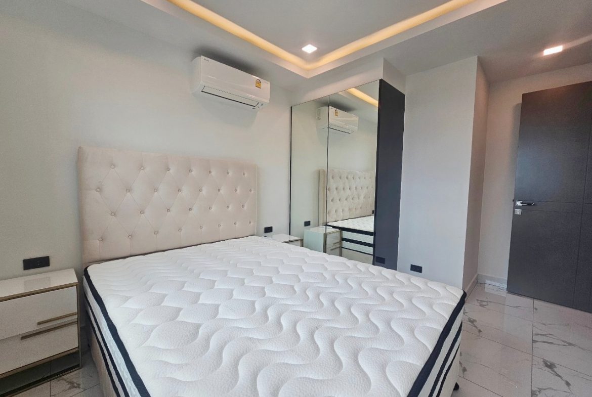 Arcadia Millennium Tower 2br 43