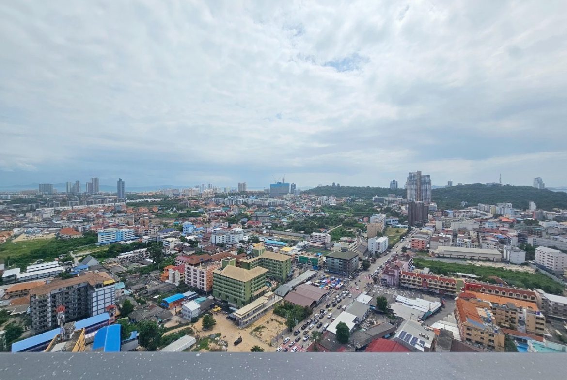 Arcadia Millennium Tower 2br 43