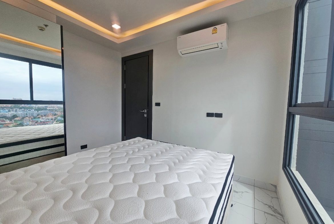 Arcadia Millennium Tower 2br 43