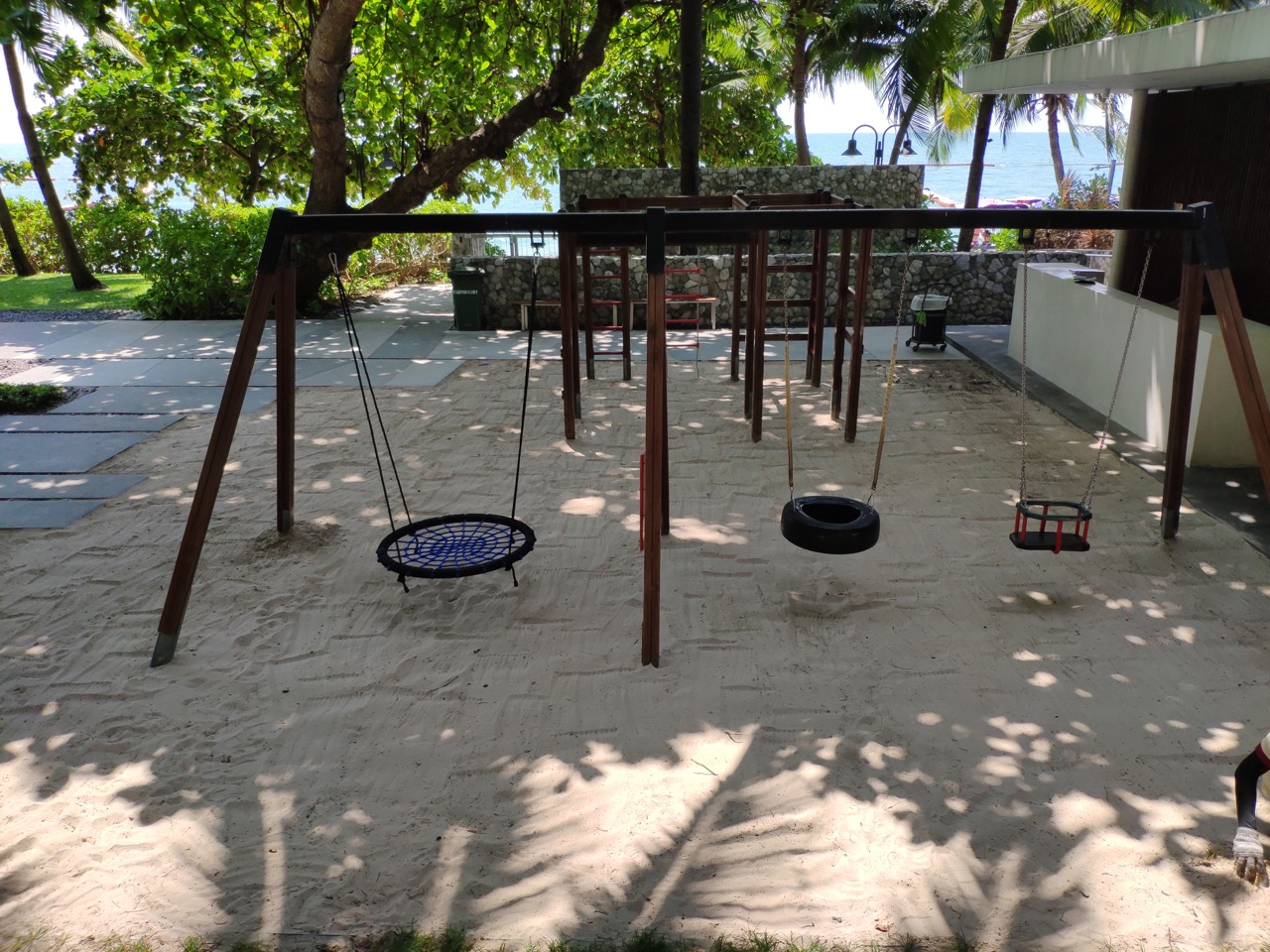 Northpoint wongamat pattaya swings on the beach